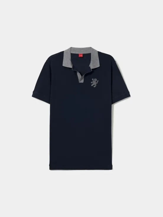 Buttonless polo with contrast collar