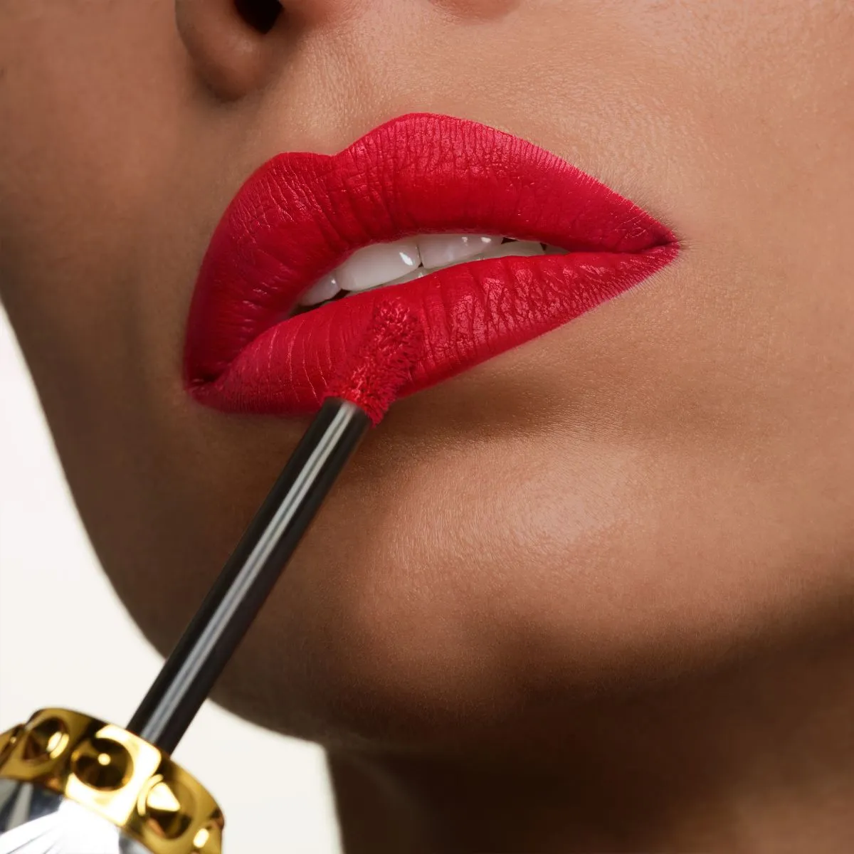 Rouge Louboutin Matte Fluids Matte liquid lipstick - Jamais Assez