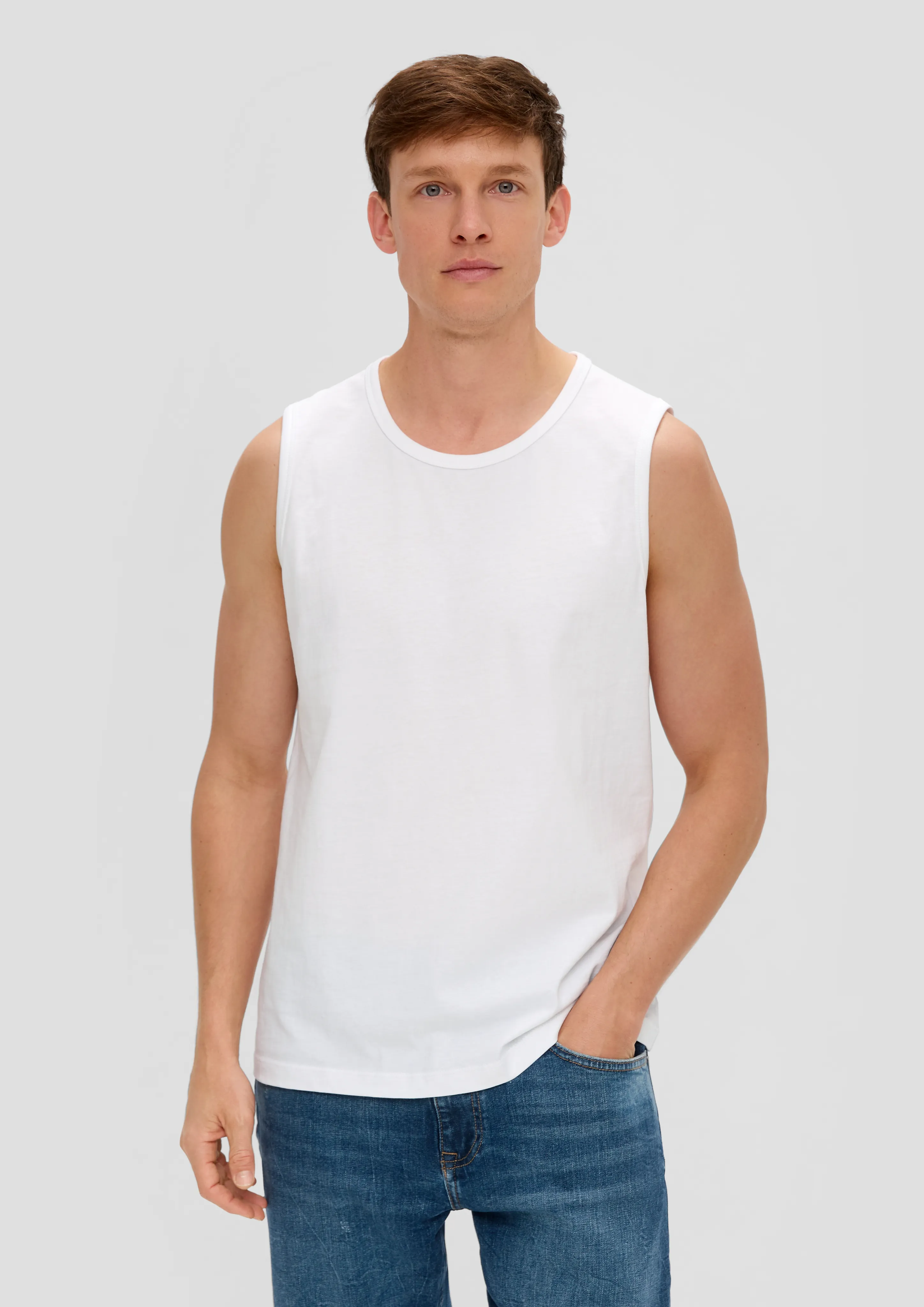 Sleeveless top in a multipack