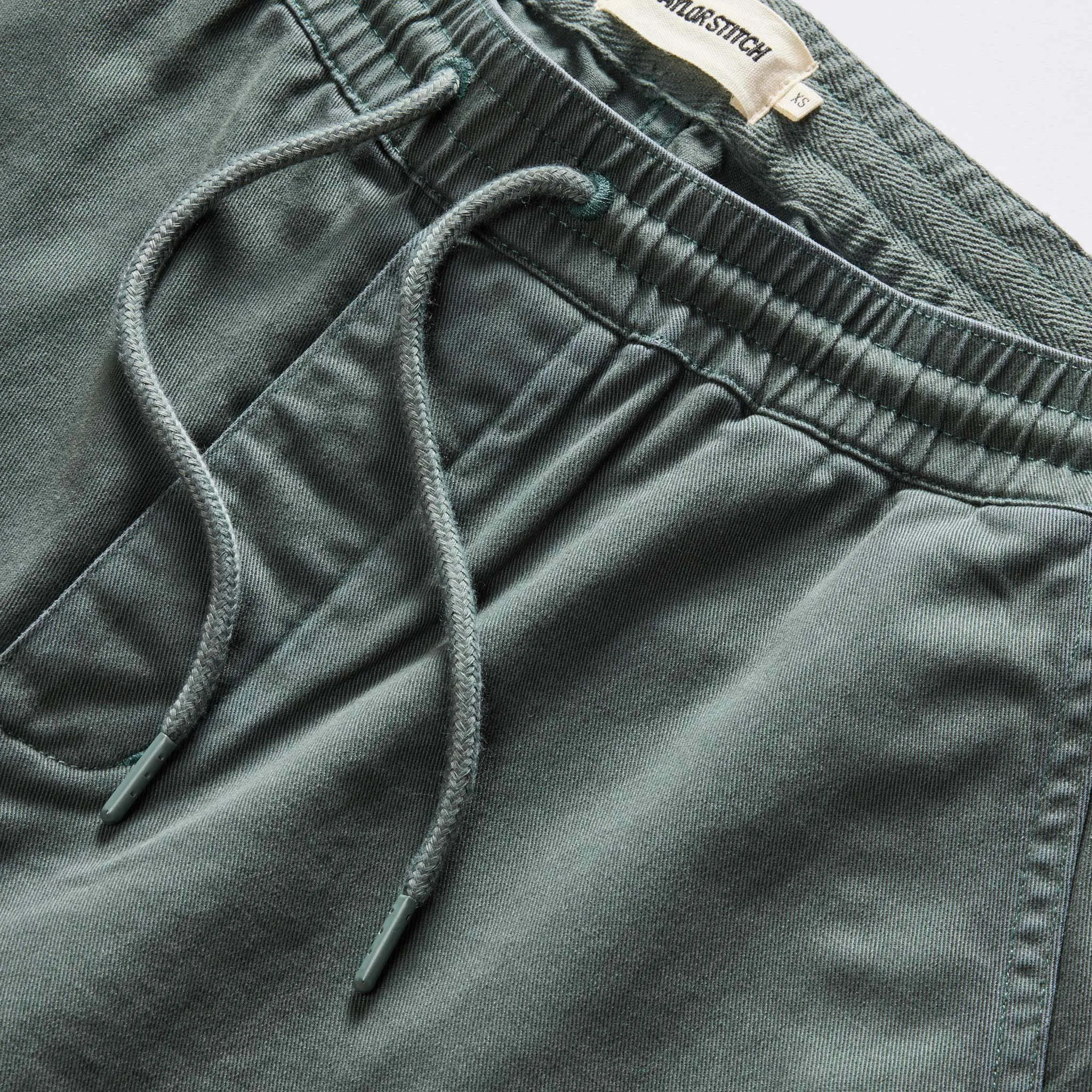 The Apres Short in Organic Deep Sea Foundation Twill